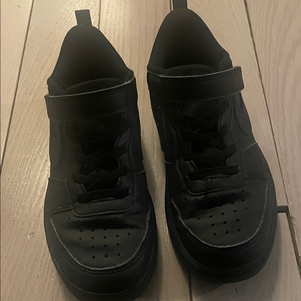 Nike Kids Black Sneakers